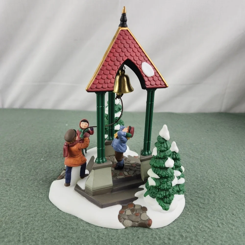 Dept 56 Heritage Village Christmas Bells Porcelain Bell Ringer 1996 58711 Boxed